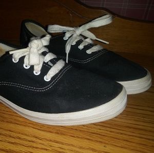 Black Keds